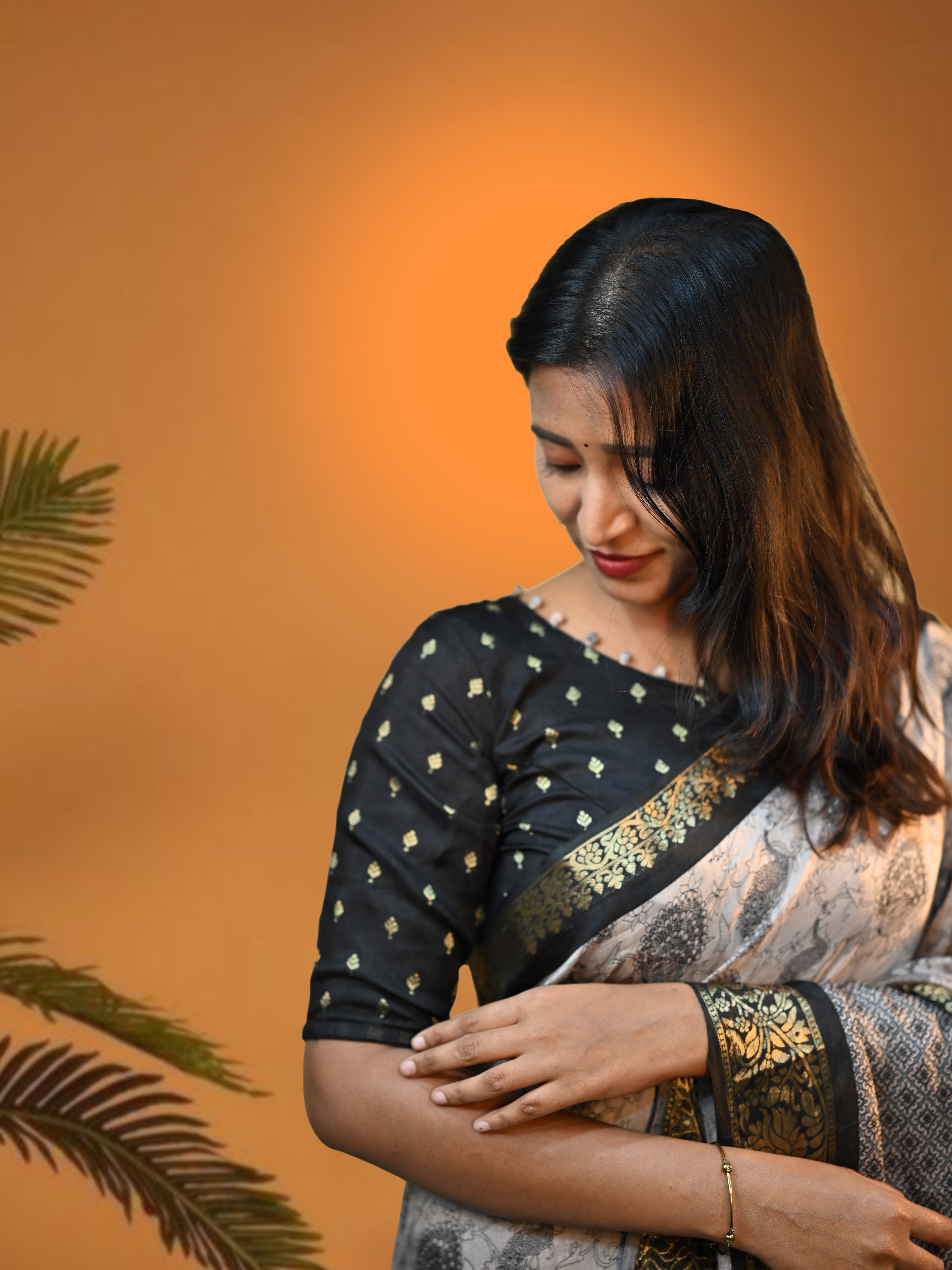 Off White Kolkata Silk Saree with Free Ear rings & Stiched Blouse